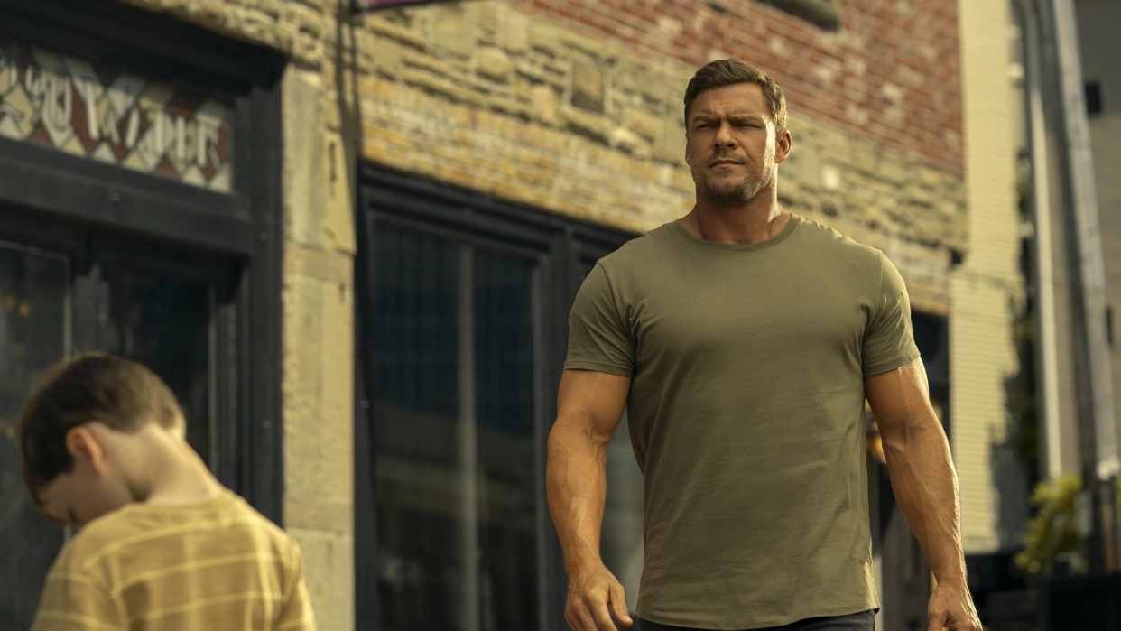 Alan Ritchson em Reacher